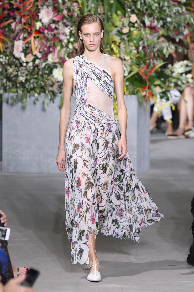 #SuzyNYFW: Manhattan In Flower - Vogue | en