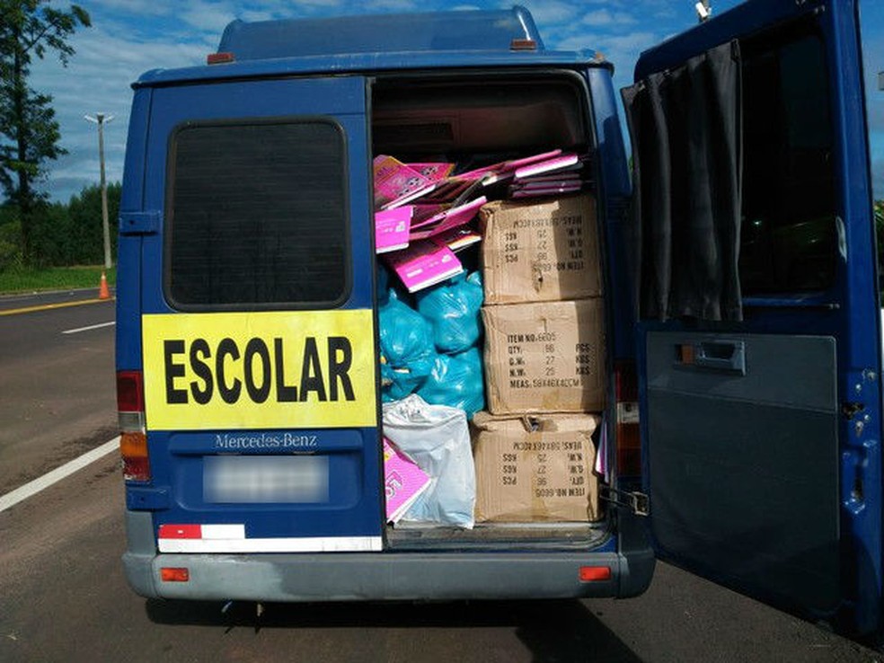 No veÃ­culo com placas de Rio Rufino (SC) estavam o motorista e trÃªs passageiros, moradores de Londrina, no norte (Foto: PRE/DivulgaÃ§Ã£o)