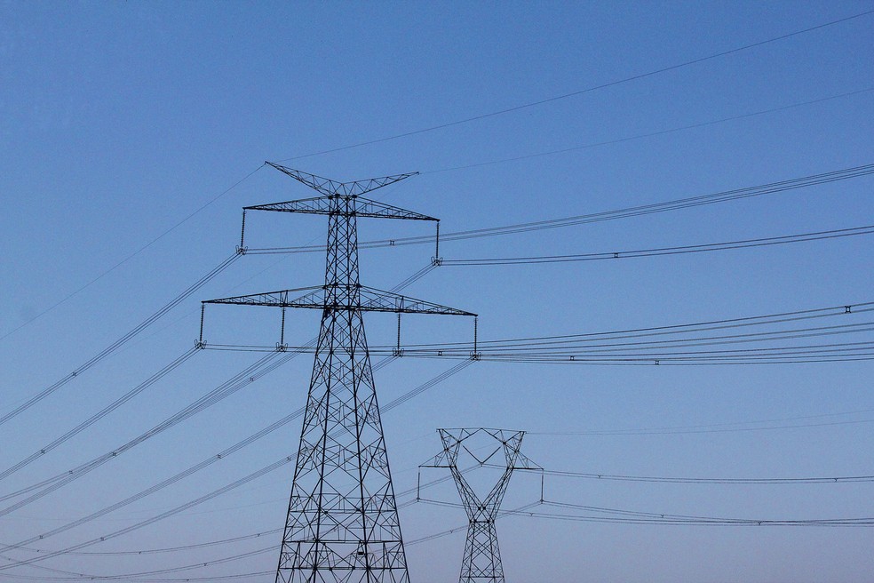 Linhas de transmissão de energia elétrica — Foto: Marcos Santos / USP Imagens