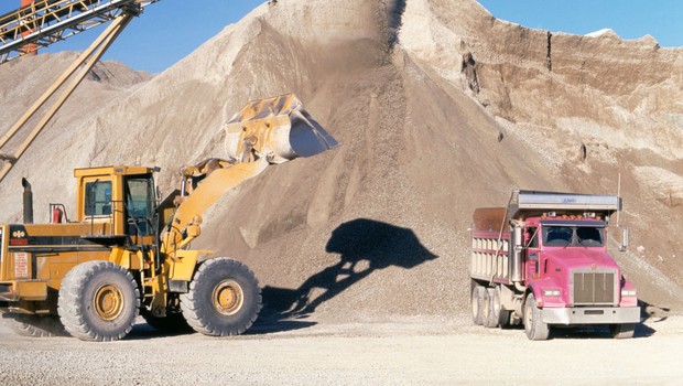 Extração de areia em Quarry, Indiana, EUA (Foto: Photo by Damian Gillie/Construction Photography/Avalon/Getty Images)