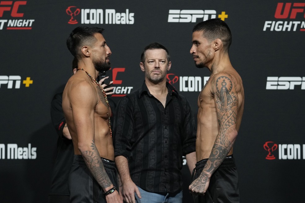 Chris Gutierrez Felipe Caboc&atilde;o encarada UFC Dern x Rodriguez &mdash; Foto: Getty Images