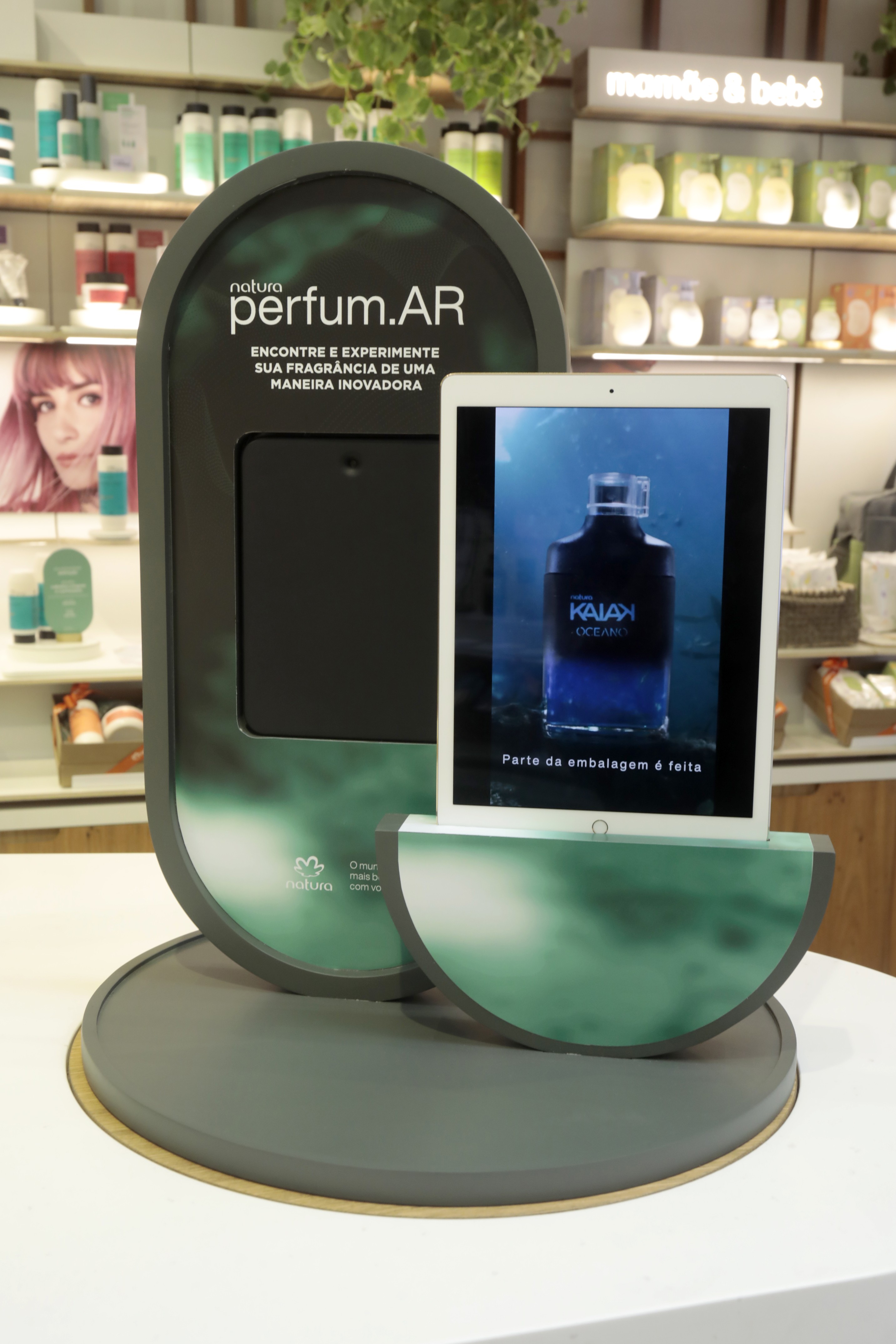 Espaço digital perfum.Ar, na nova loja conceito da Natura (Foto: divulgação)