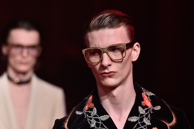 No desfile primavera-verão da Gucci, os óculos tiveram seu protagonismo (Foto: Getty Images)