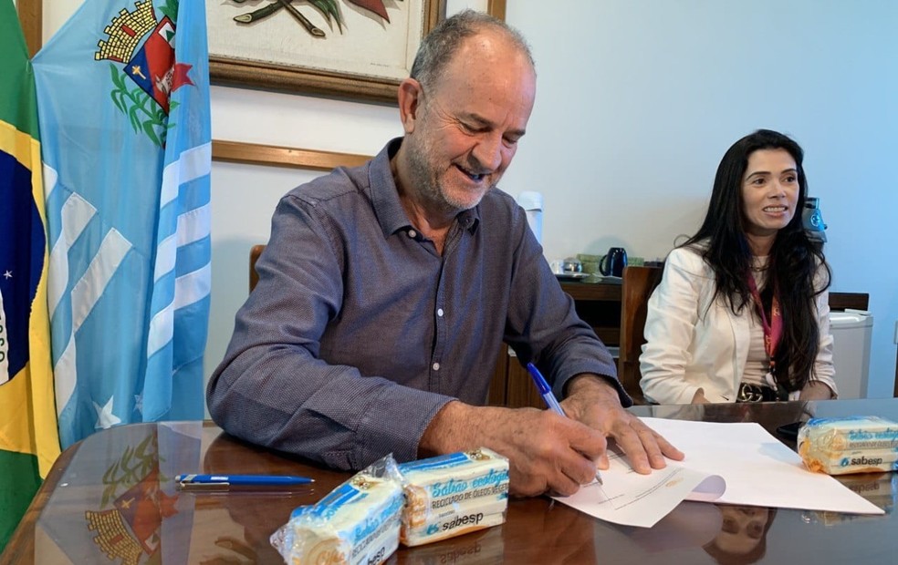 Cerimônia de assinatura do termo de cooperação ocorreu em 19 de abril em Assis (SP) — Foto: Divulgação