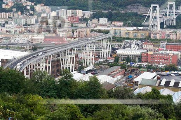 Professor da Universidade de Gênova alertou sobre ponte Morandi (Foto: AP)