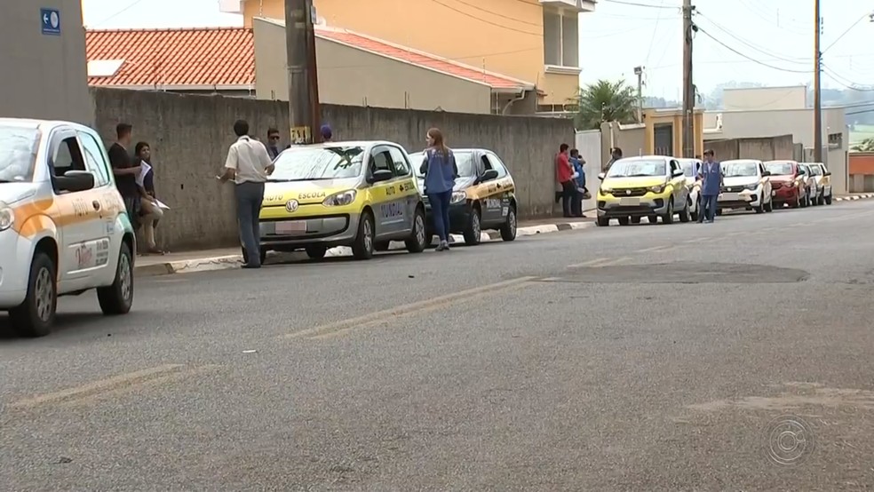 Diminui a procura para tirar CNH em Itapetininga, segundo donos de autoescolas â€” Foto: ReproduÃ§Ã£o/TV TEM