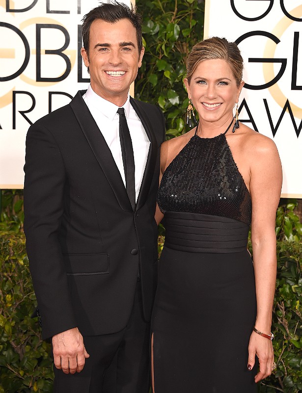 Justin Theroux e Jennifer Aniston no Globo de Ouro 2015. (Foto: Getty Images)