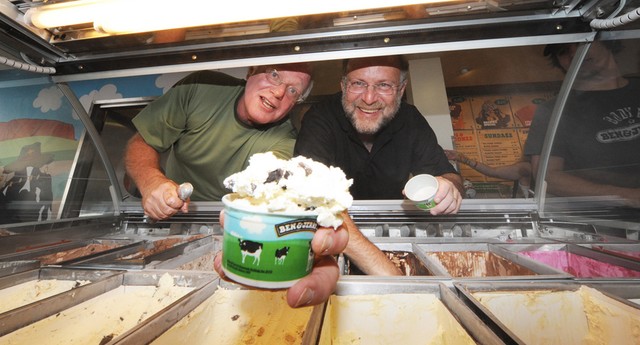 Empresários e fundadores da marca de sorvetes Ben e Jerry's  (Foto: Divulgação)