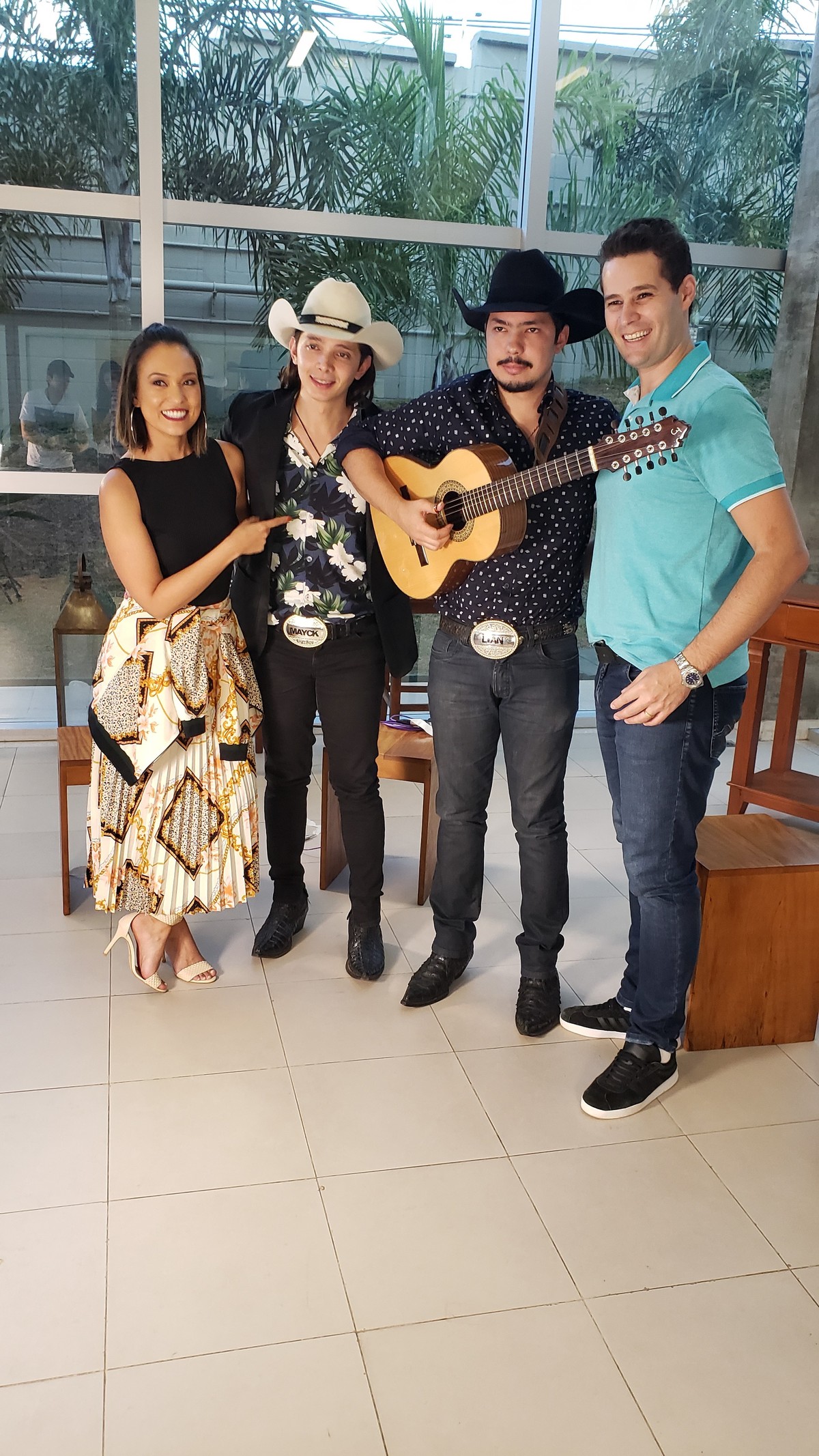 Mayck e Lyan celebram o Dia dos Avós no Mais Caminhos desse sábado (27) Mais Caminhos Rede Globo