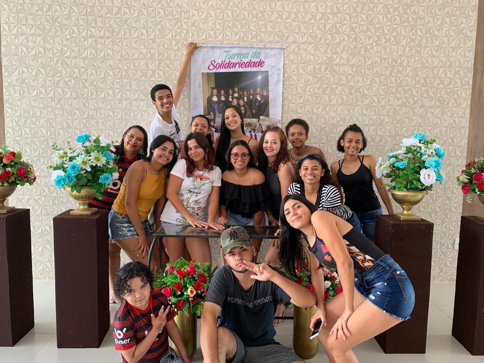 Turma ganhou festa após a ação — Foto: Divulgação