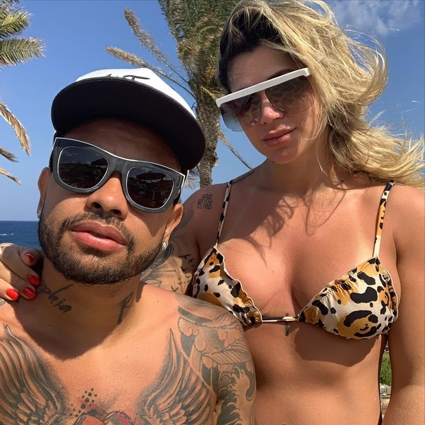 Dani Souza Desce Ate O Chao Em Noitada De Funk Pelos Seus 39 Anos Videos Quem Quem News