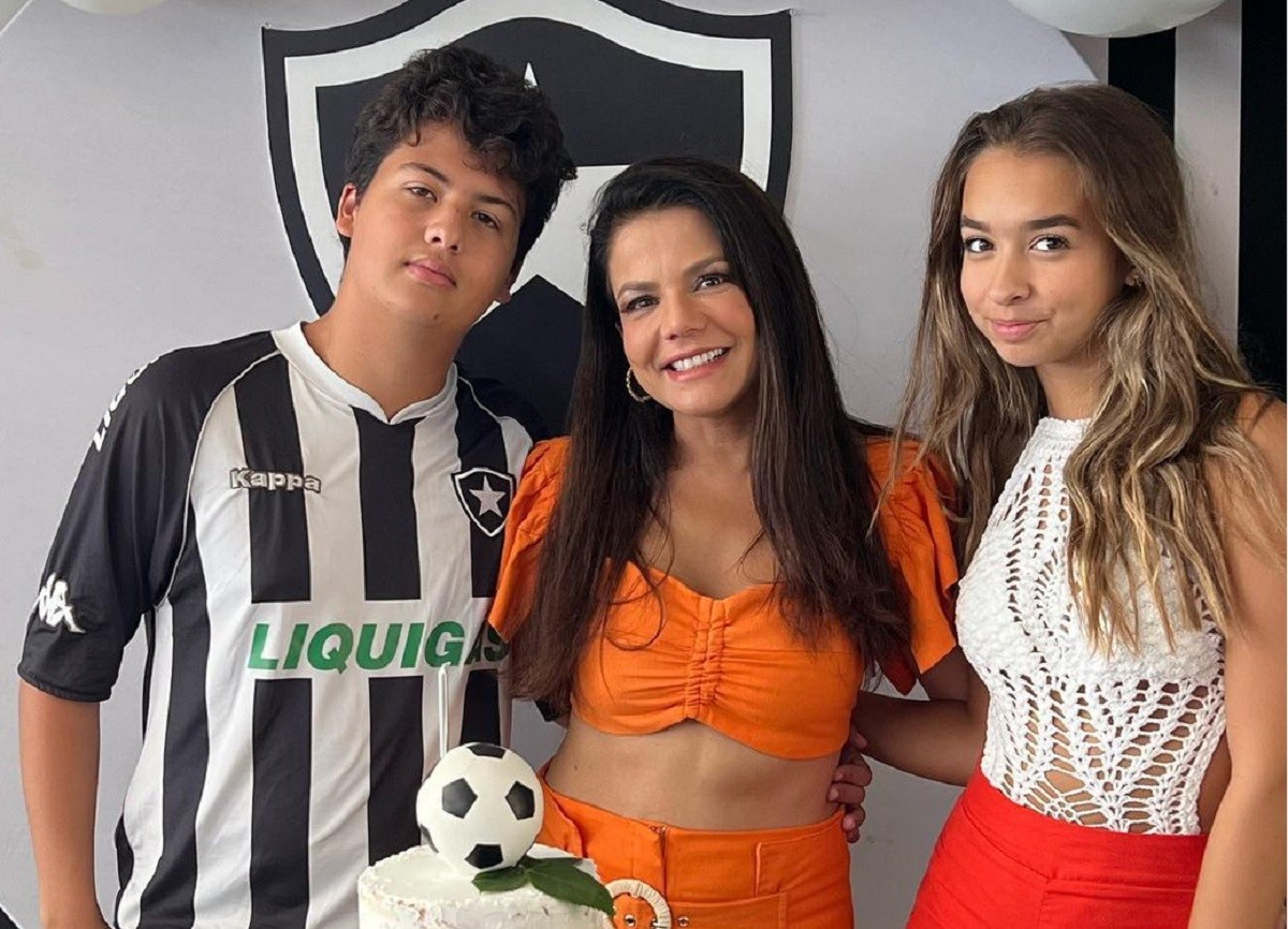 Nívea Stelmann entre o filho, Miguel, e a nora, Luana (Foto: Reprodução/Instagram)