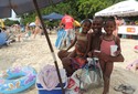 Águas calmas de praias do Norte de Florianópolis atraem famílias