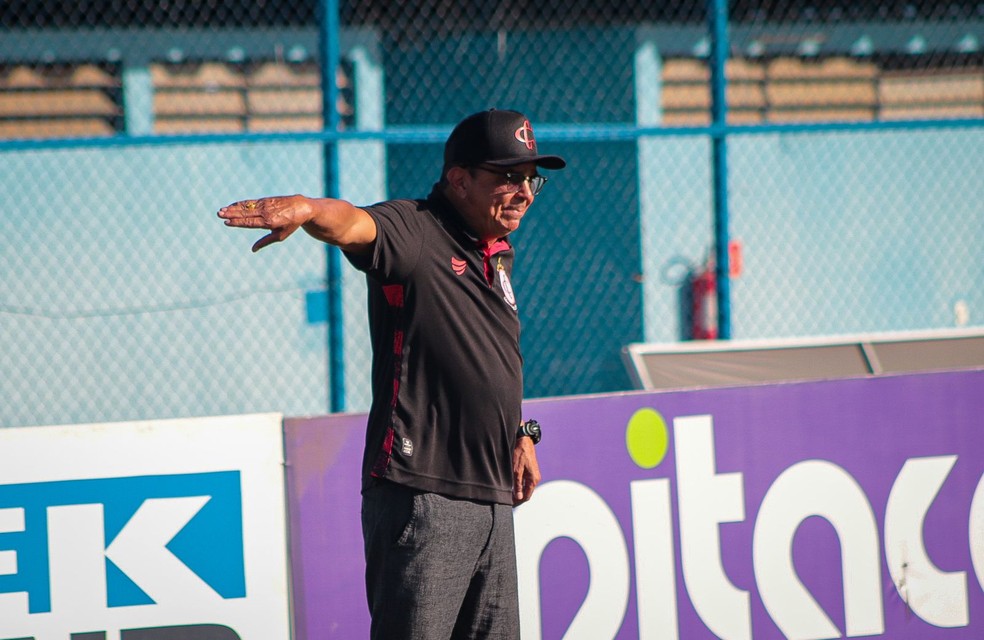 Flávio Araújo tem trabalhado em conjunto com a diretoria raposeira — Foto: Samy Oliveira / Campinense
