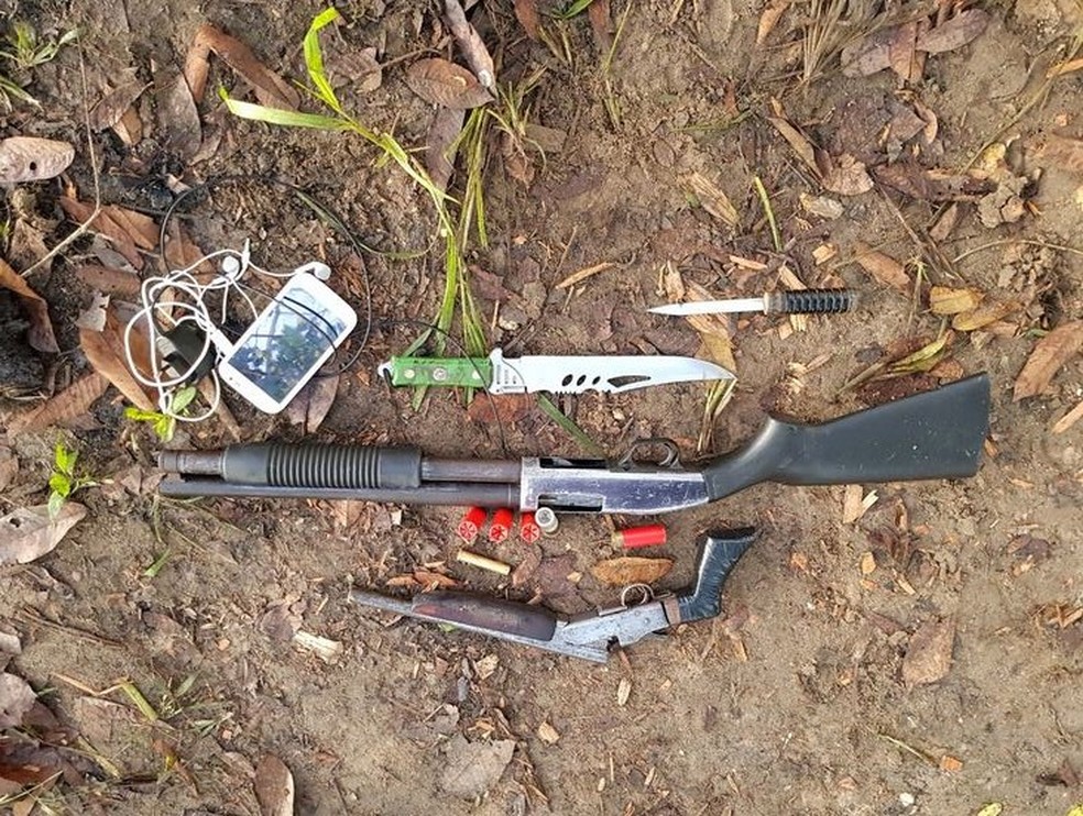 Policia Civil Prende Trio Com Arma De Fabricacao Americana Em Cruzeiro Do Sul Cruzeiro Do Sul E Regiao G1