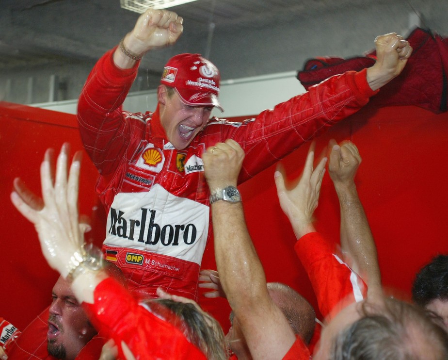 Resultado de imagem para Michael Schumacher conquista o sexto título na Fórmula 1