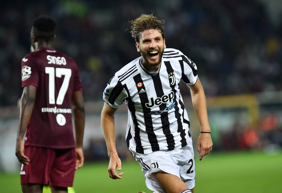 Locatelli comemora gol da Juventus sobre o Torino — Foto: REUTERS/Massimo Pinca