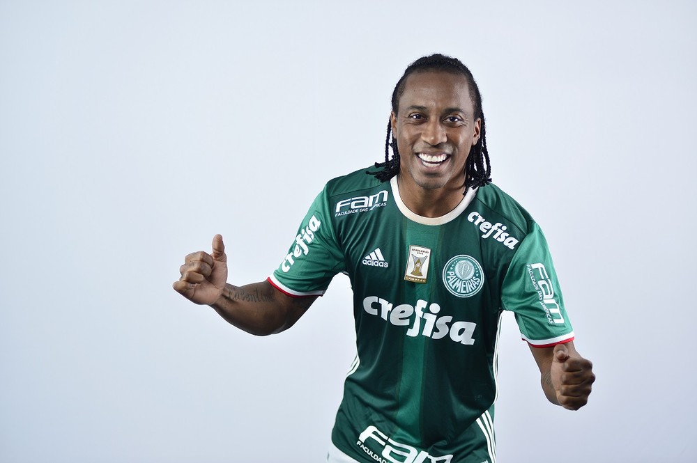 Com fim de contrato, Arouca se despede do Palmeiras e agradecendo a torcida 