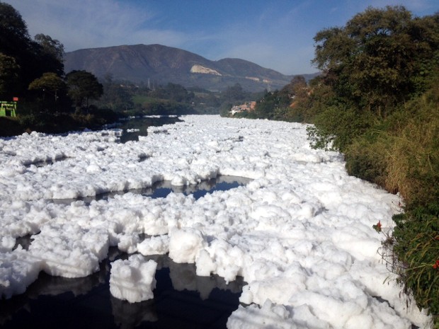 Fenômeno ocorre dois quilômetros abaixo de uma barragem (Foto: Witter Veloso/TV TEM])