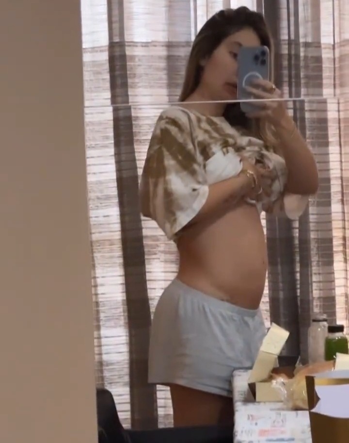 Virgínia exibe barriguinha de 17 semanas de gravidez (Foto: Reprodução/Instagram)