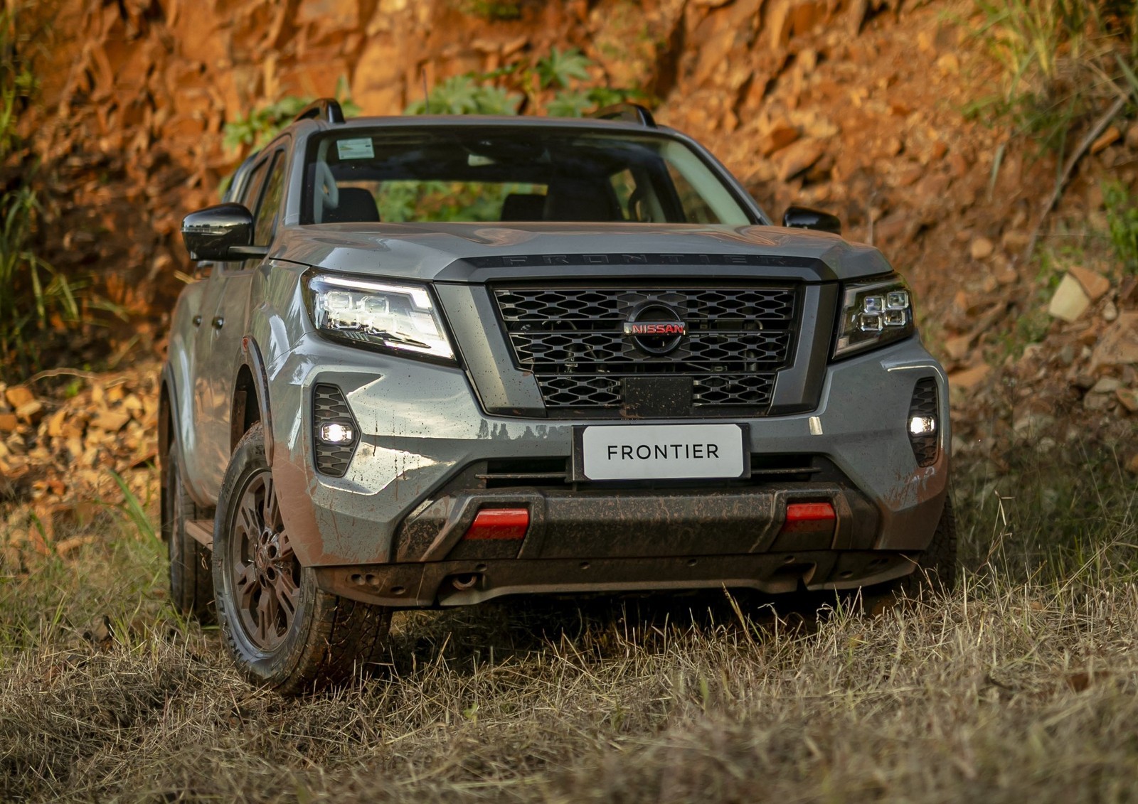 Nissan Frontier 2024 passa a ter garantia de seis anos; veja preços, versões e equipamentos