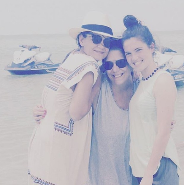 Katie Holmes e Suri Cruise aproveitando as férias ao lado da família na Flórida (Foto: Reprodução/Instagram)