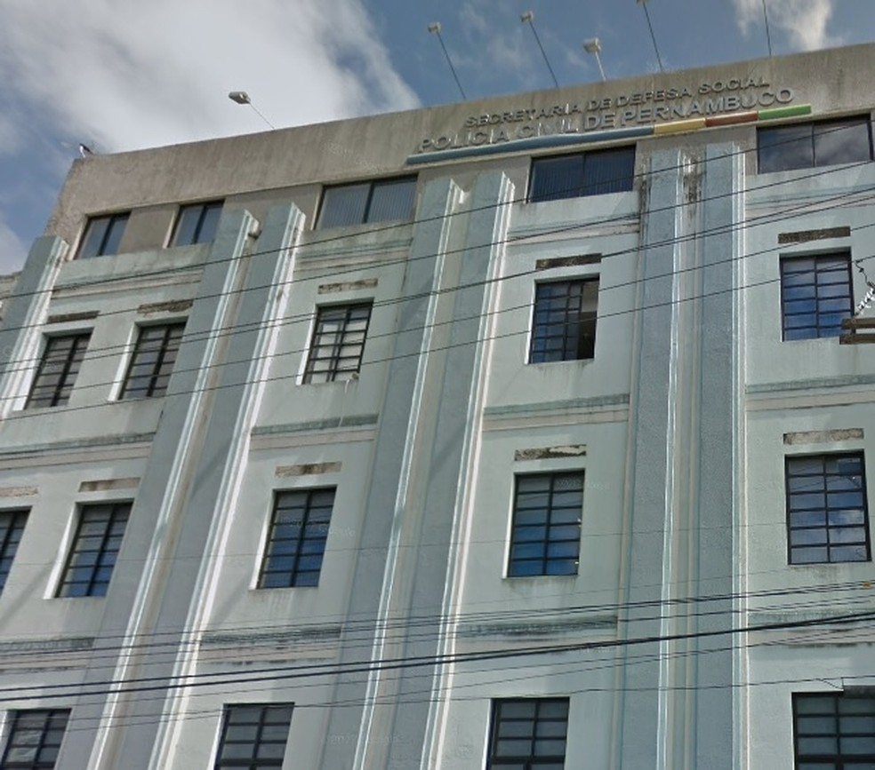Sede da Polícia Civil de Pernambuco fica no Centro do Recife — Foto: Reprodução/Google Street View