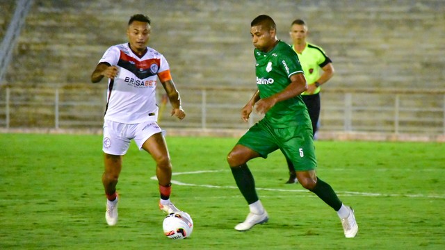 Duelo dos volantes na partida