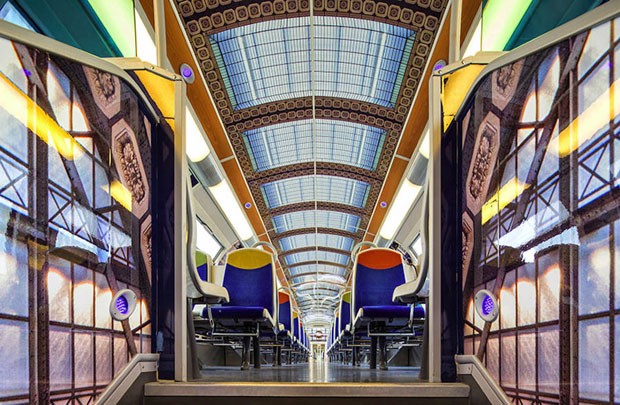 Trens públicos da França são decorados com arte impressionista (Foto: Christophe Recoura/Divulgação)