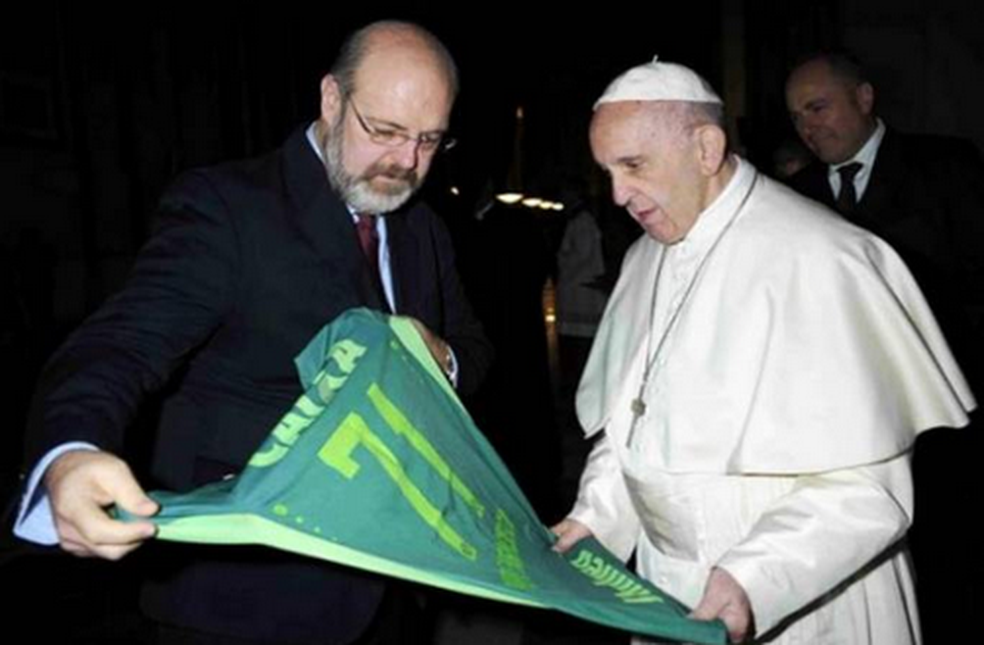 Papa Francisco deve receber a Chape, no Vaticano (Foto: Reprodução Jornal do Vaticano)