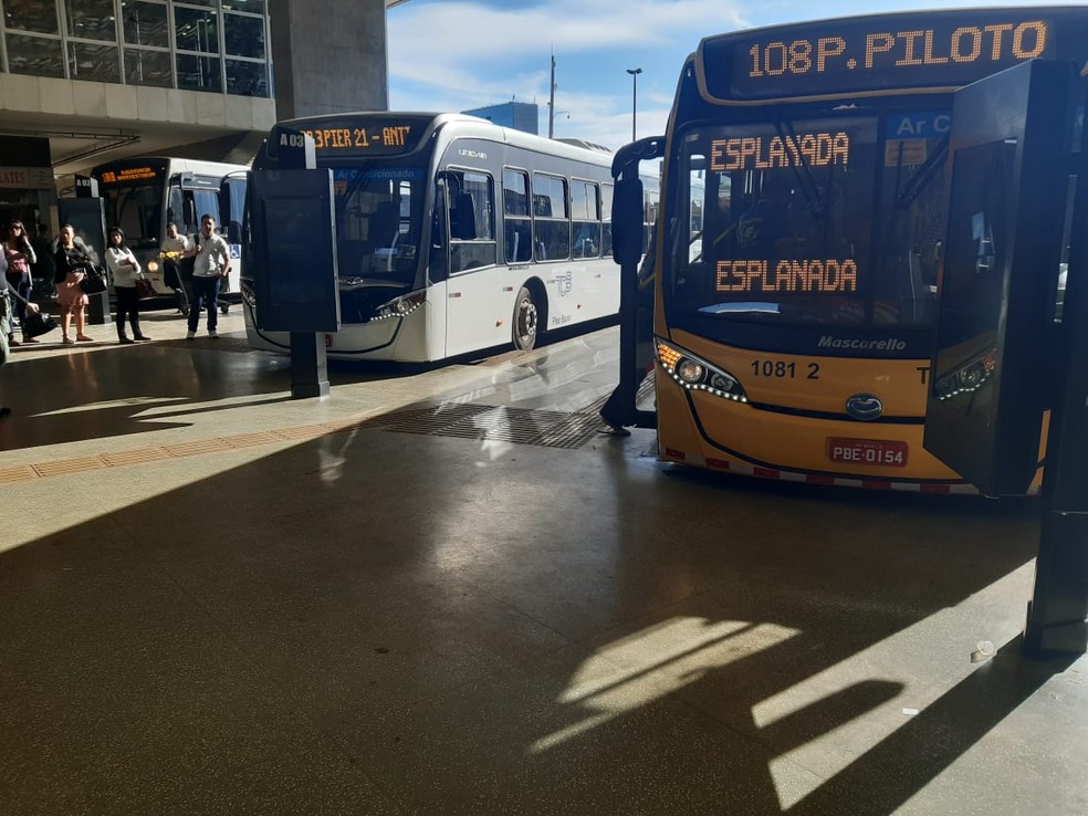 Ônibus do transporte público na Rodoviária do Plano Piloto, no Distrito Federal — Foto: Carolina Cruz/G1 