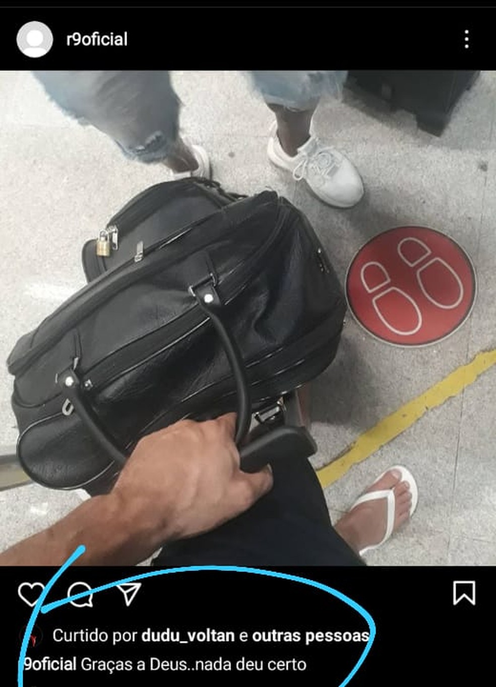 Atacante Robinson usa rede social para confirmar saída do Campinense  