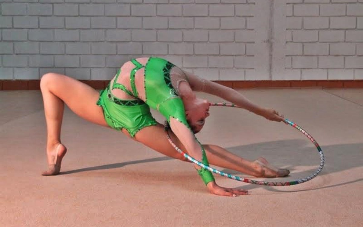 元ブラジル代表の体操選手が MG で「オリンピックの夢」を追うことを少女たちに教え、励まします。 ミナスの南