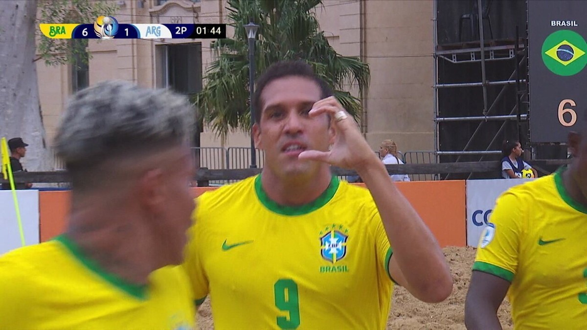 Brazil defeats Argentina and wins third place in the Copa America Beach Soccer Championship |  beach soccer