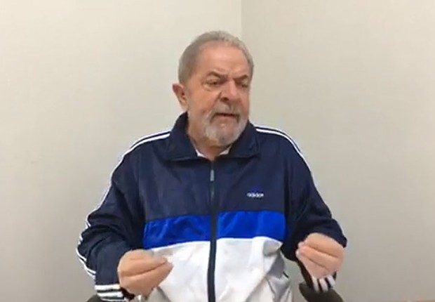 O ex-presidente Luiz Inácio Lula da Silva em entrevista a rádio em Sergipe (Foto: Reprodução/Facebook)