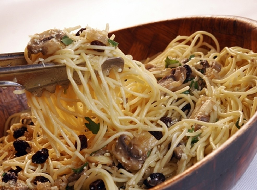 Espaguete Com Uvas Passas