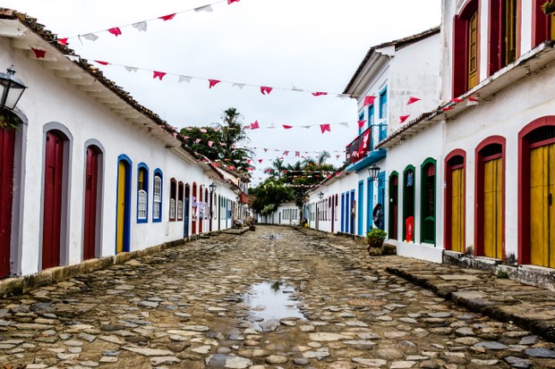 Paraty or Parati is located on the Costa Verde (Green Coast), a lush, green corridor that runs along the coastline of the state of Rio de Janeiro, in Brazil. (Foto: Getty Images)