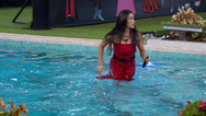 No meio de treta, Alane e Isabelle recebem punio gravssima ao ajudar Davi na piscina