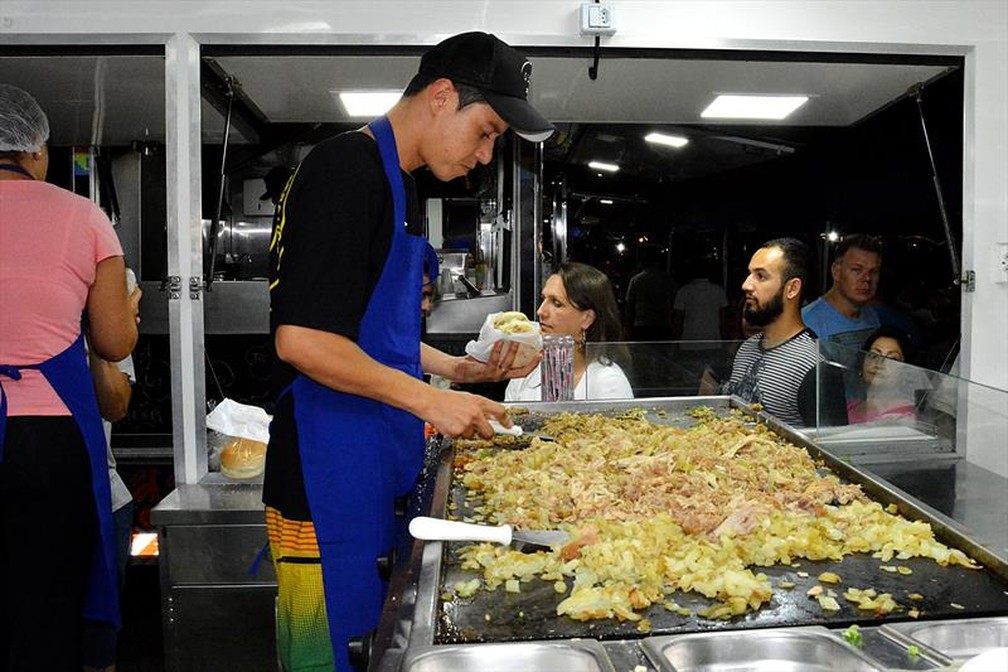 Dez comerciantes venderão pratos prontos no local — Foto: Levy Ferreira/SMCS