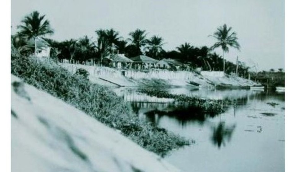 Margem do rio Itaúnas, na antiga vila, onde os pescadores guardavam seus barcos — Foto: Parque Estadual de Itaúnas