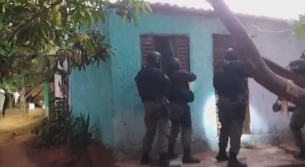 Polícia do DF prende suspeitos de invadir e furtar pelo menos 600 mil  de contas bancarias de empresas — Foto: Polícia Civil/Divulgação 