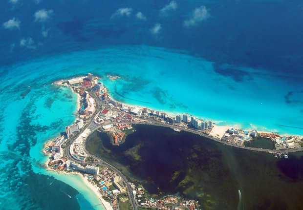 Vista aérea de Cancún : destino turístico entre os mais procurados do México (Foto: Divulgação)
