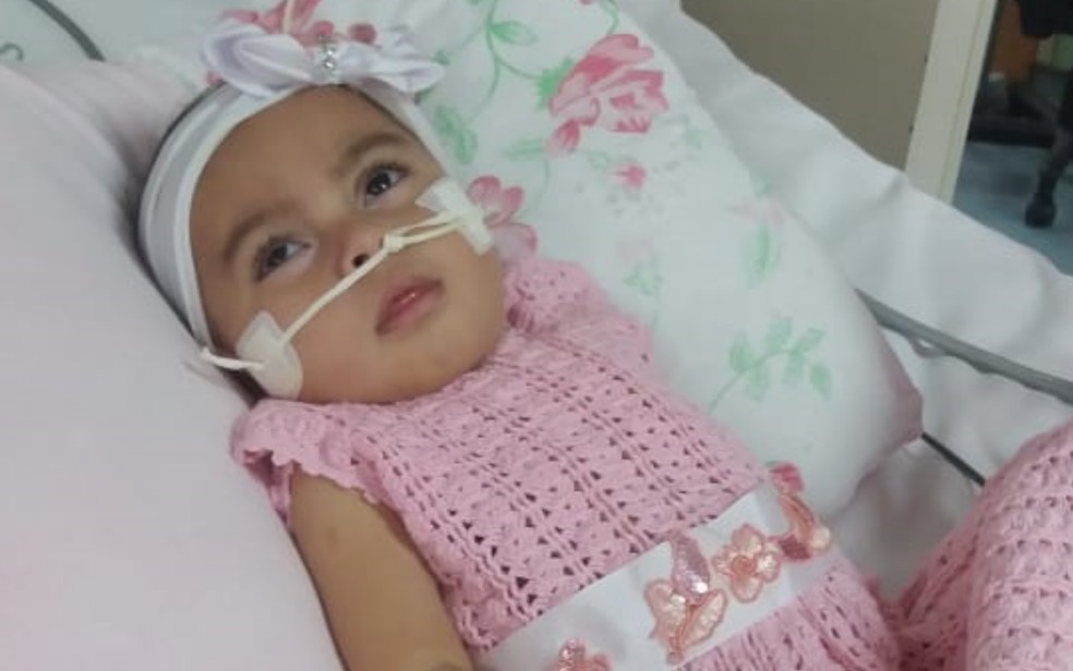 Bebê diagnosticada com doença rara precisa de ajuda para comprar leite especial e medicamentos, em Goiânia  — Foto: Simone Soares/Arquivo pessoal