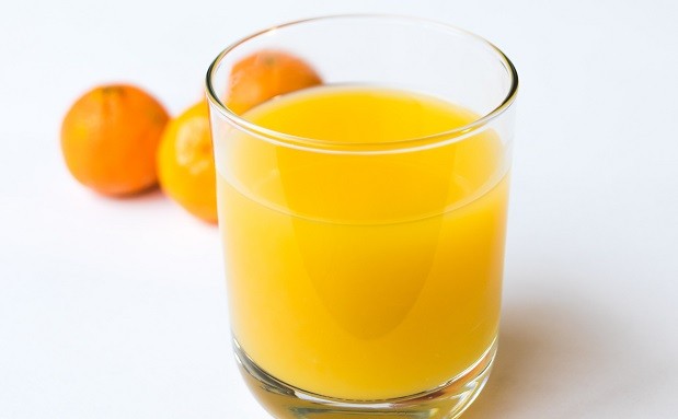 Suco de laranja (Foto: Greg Rosenke / Unsplash)