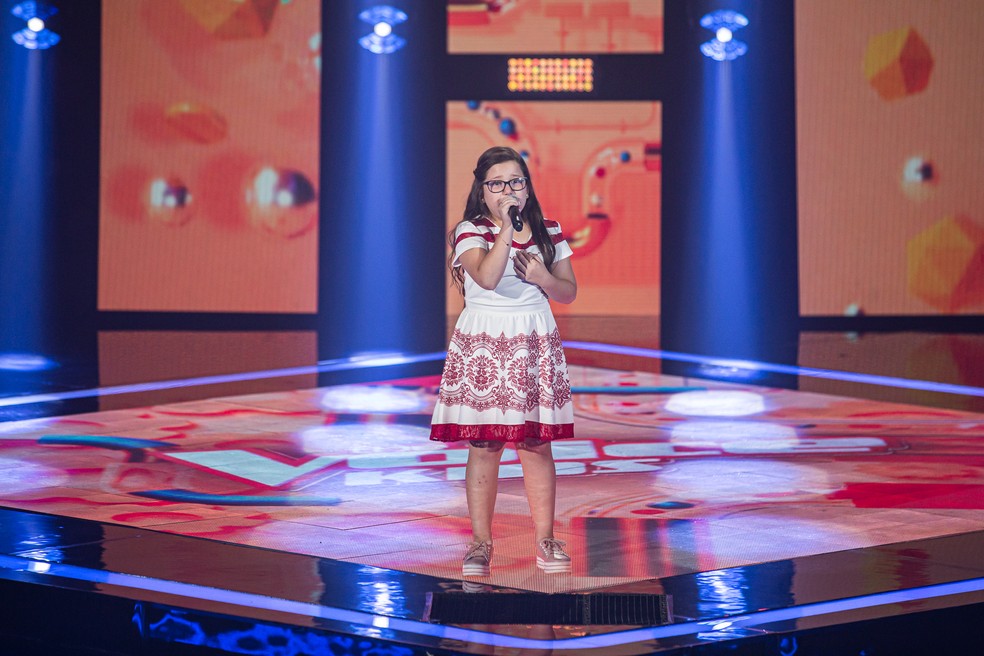 Myrella Fernanda encantou com uma performance de 'Era Uma Vez', de Kell Smith &mdash; Foto: Artur Meninea/Gshow