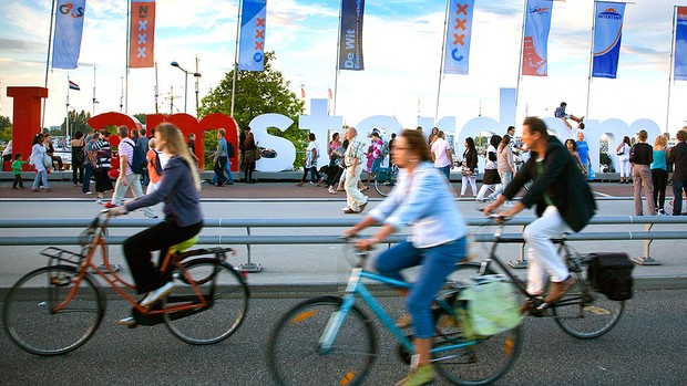 bicicleta trânsito ciclovia Amsterdã (Foto: Getty Images)