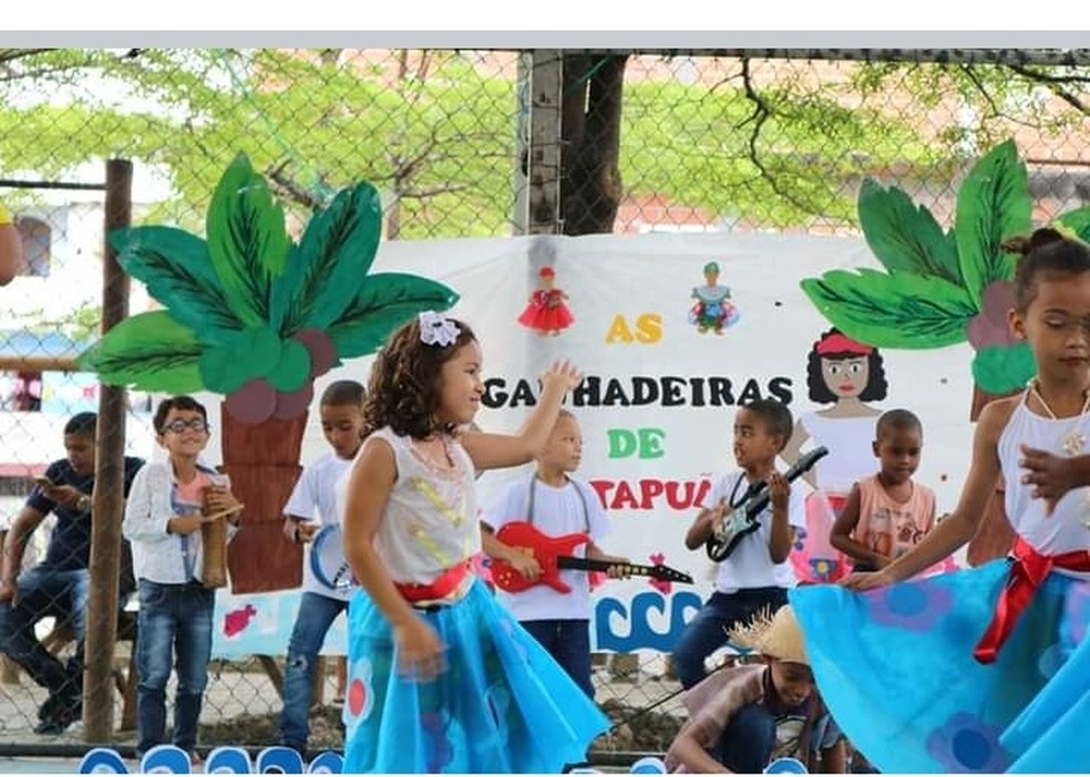 Escola na Bahia aposta há mais de 30 anos em educação antirracista na construção de uma nova geração de cidadãos  — Foto: Arquivo Pessoal