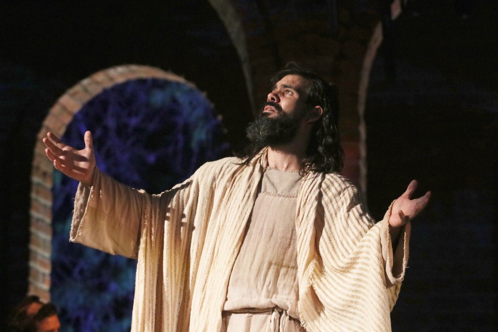 Paixao De Cristo De Nova Jerusalem Espera Reunir 10 Mil Pessoas Nesta Sexta Feira Paixao De Cristo Em Nova Jerusalem 2019 G1 De acordo com os organizadores, a marcha também conta com a presença do presidente jair bolsonaro (psl), que chegou ao sheila (de verde) com a filha agnes e os netos na marcha para jesus — foto: paixao de cristo de nova jerusalem