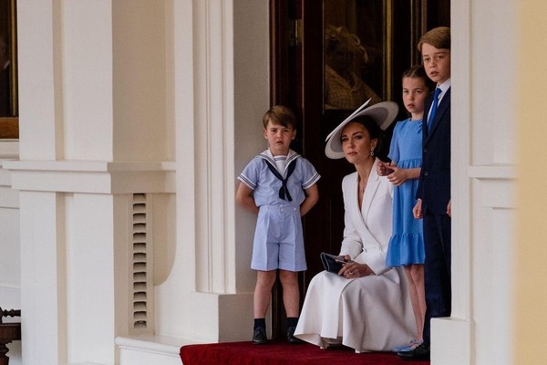 Príncipe William e Kate Middleton compartilham momentos de bastidores da celebração do Jubileu de Platina (Foto: Reprodução/Instagram)