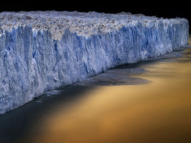 Foto do parque nacional de Torres del Pine, no Chile. (Foto: Ignacio Palacios/www.tpoty.com/BBC)